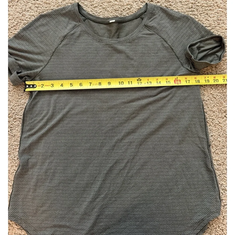 Lululemon Women's Activewear Olive Green & Gray‎ Split Open Back Top Medium/8(?)